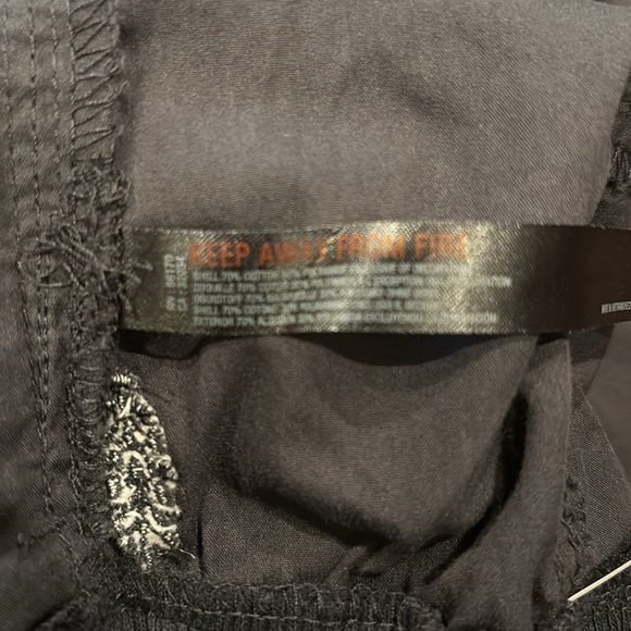 NWOT Free People Movement Mesmerize Me Black Cargo Pants Size Small Hiking - Picture 16 of 16